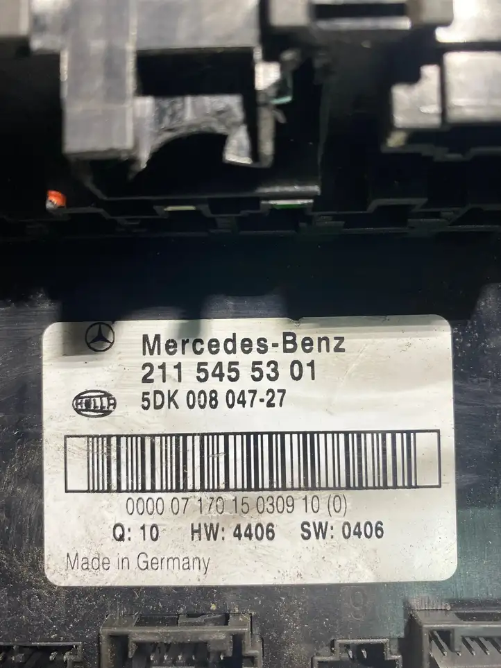 Mercedes-Benz E W211 (2002 - 2009) 2115455301 Блок предохранителей — фото 4