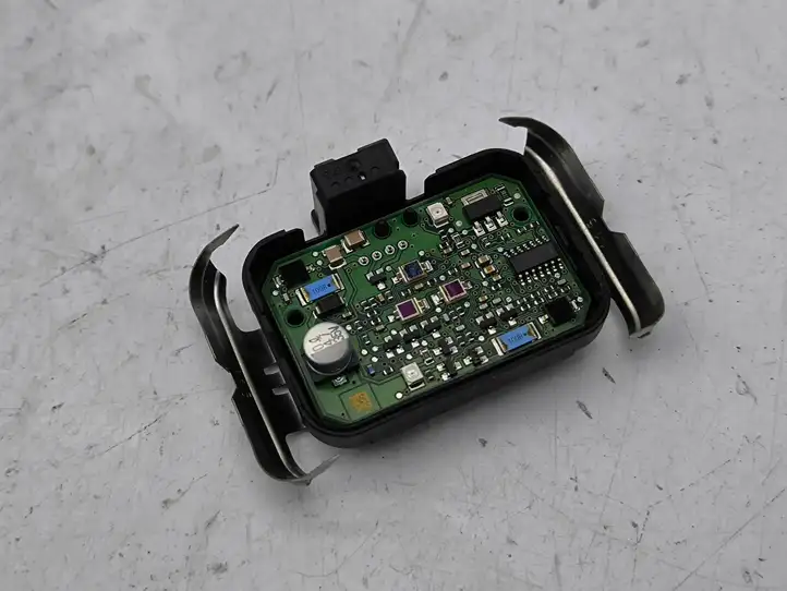 Peugeot 5008 (2009 - 2013) 9674436980 Датчик дождя — фото 3