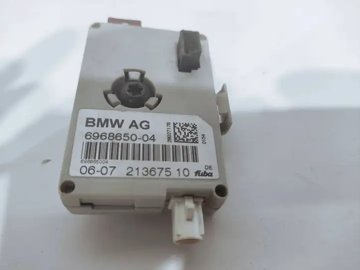 BMW 3 E92 E93 (2005 - 2014) 6968650 Усилитель антенны — фото 5