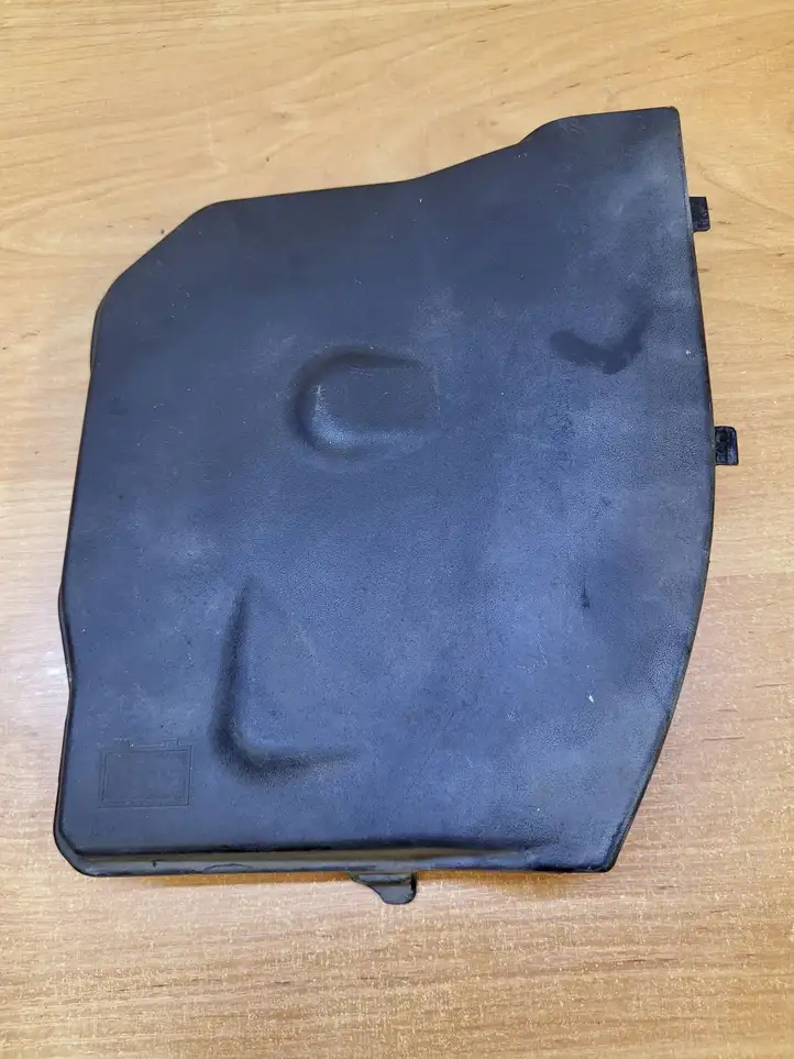 Volvo S80 (2013 - 2016) 31402984 Крышка ящика аккумулятора — фото 1