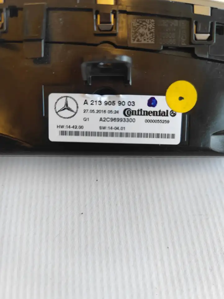 Mercedes-Benz E W213 (2016 - ) A2139059003 Модуль управления кондиционером — фото 3