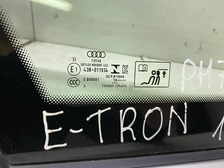 Audi e-tron (2018 - ) 4KE845297D Заднее боковое стекло — фото 6