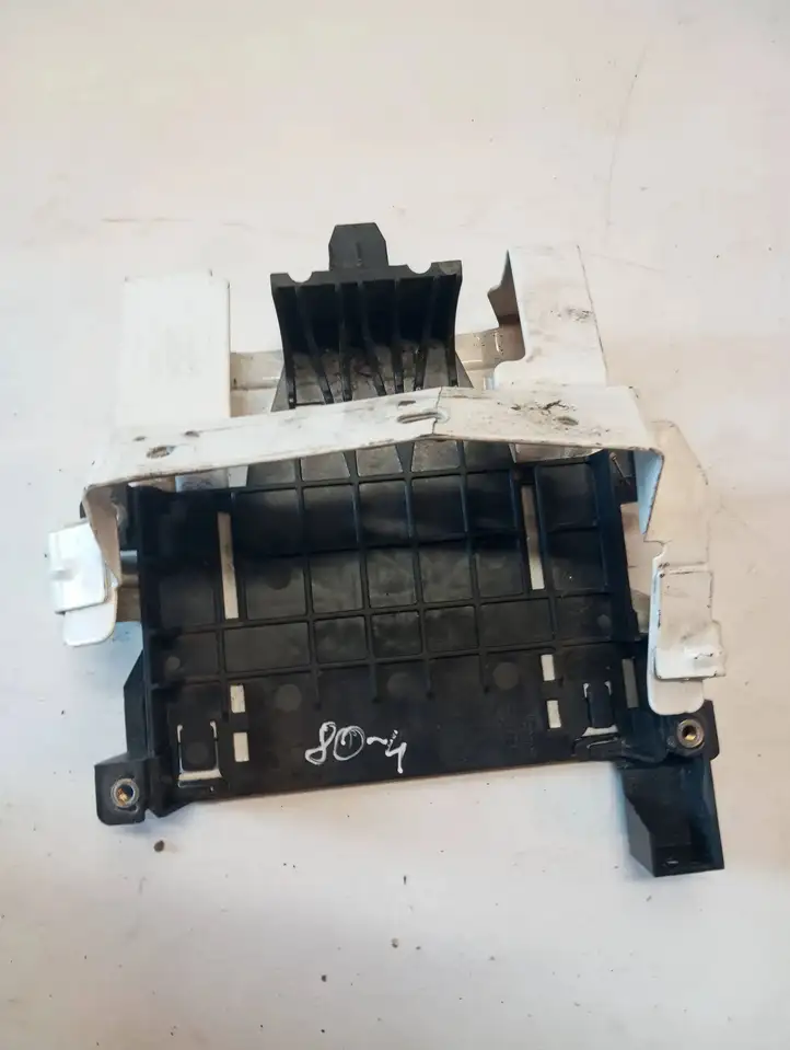 Volvo XC60 (2008 - 2013) 30729835 Кронштейн ЭБУ двигателя — фото 4
