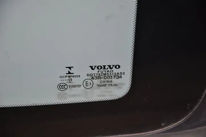 Volvo S90, V90 (2016 - 2020) 31689019 Заднее боковое стекло — фото 2