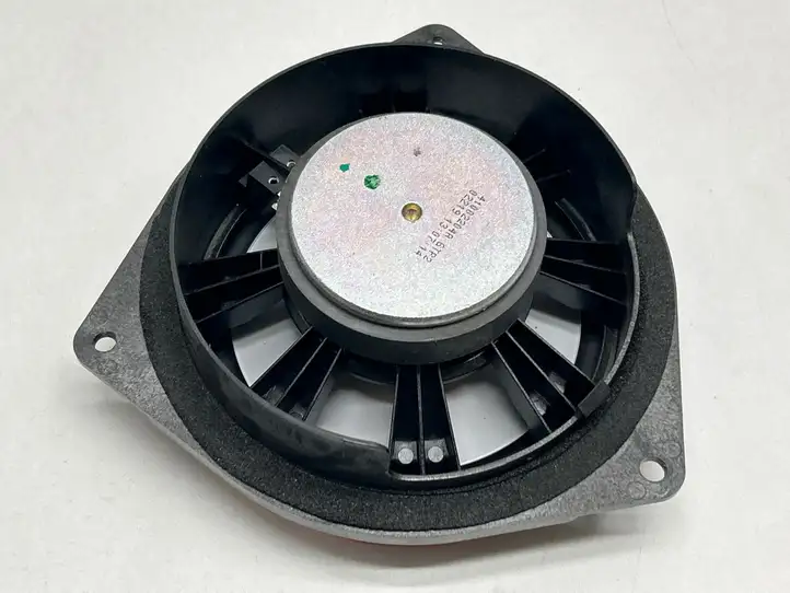 Toyota Land Cruiser (J150) (2009 - ) 8615060230 Динамики задних дверей — фото 4
