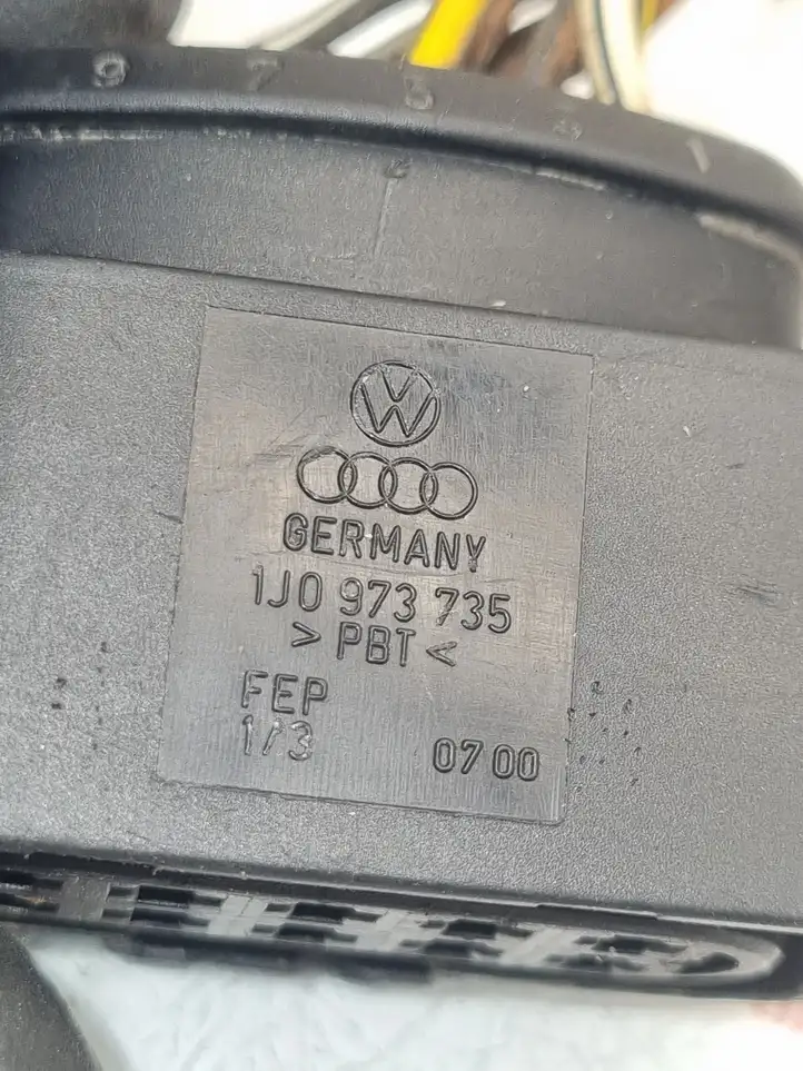 Volkswagen PASSAT B5.5 (2001 - 2005) 1J0973735 Проводка фар — фото 2