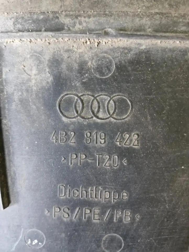Audi A6 S6 C5 4B (2001 - 2004) 4B2819422 Крышка ящика аккумулятора — фото 3