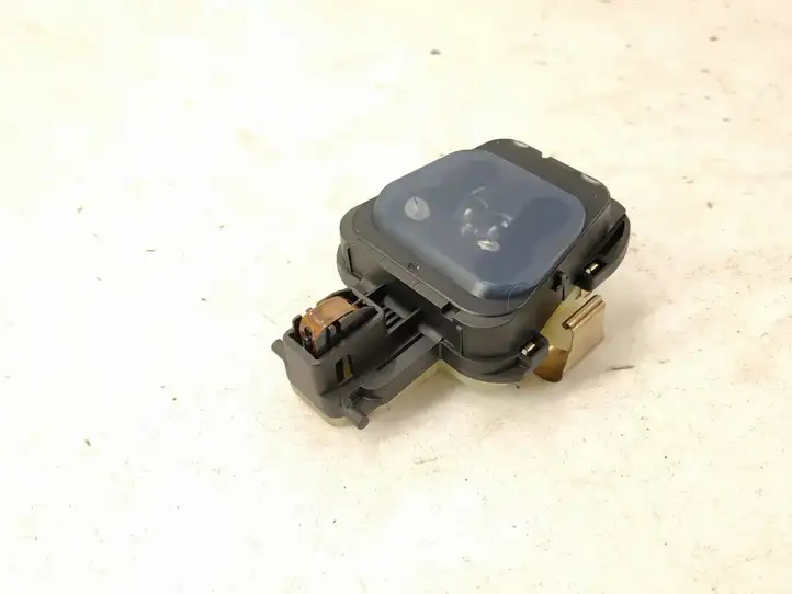 Mercedes-Benz S W222 (2013 - ) Датчик дождя — фото 1