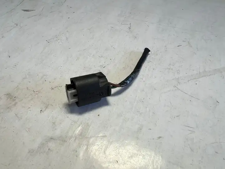 BMW 3 E90 E91 (2005 - 2012) 17185551 Прочая электропроводка — фото 1