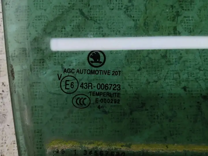 Skoda Octavia Mk3 (5E) (2013 - 2019) 43R006723 Стекло задней двери — фото 2