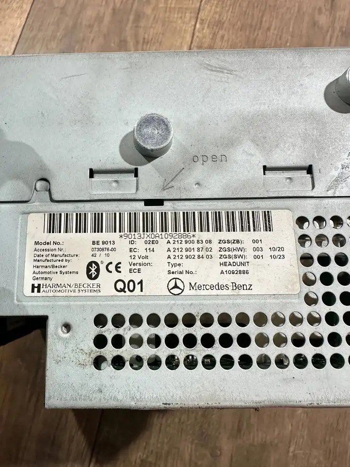 Mercedes-Benz E W212 (2009 - 2016) A2129008308 Магнитола / мультимедийная система — фото 8