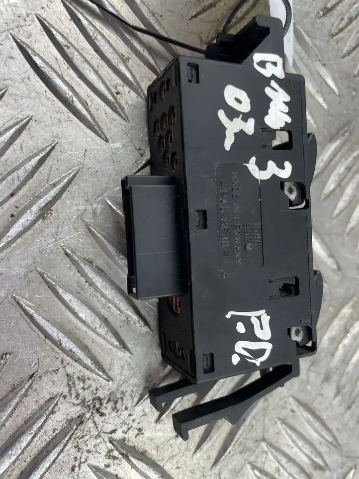 BMW 3 E46 (1998 - 2005) 6902179 Кнопка стеклоподъемников — фото 4