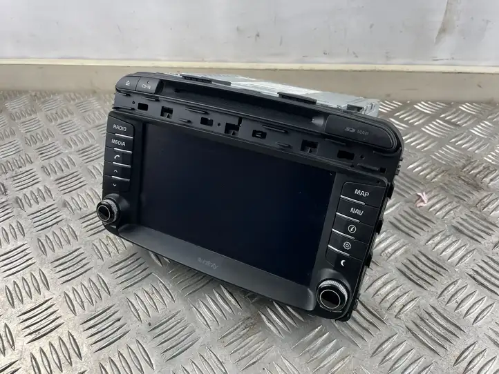 Kia Sorento (2014 - 2017) 96560C5111WK Магнитола / мультимедийная система — фото 4