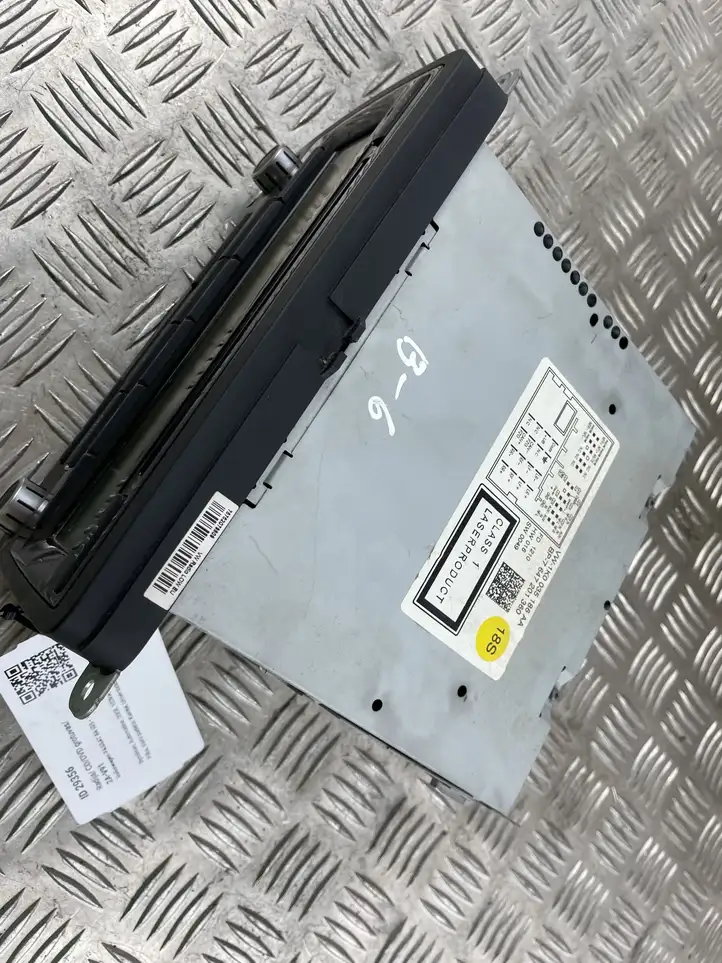Volkswagen PASSAT B6 (2005 - 2010) 1K0035186AA Магнитола / мультимедийная система — фото 4
