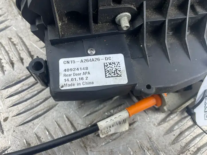 Ford Ecosport (2013 - 2018) CN15A264A26DC Замок задней двери — фото 2