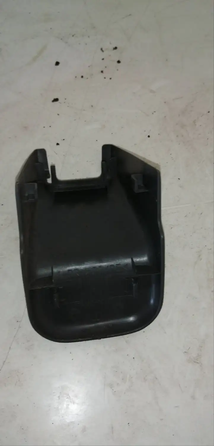 Toyota Land Cruiser (J120) (2002 - 2009) 7213760110 Прочие детали салона — фото 2