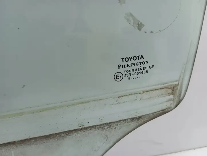 Toyota Avensis T270 (2012 - 2015) E143R001605 Стекло передней двери — фото 2