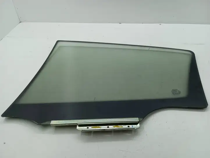 Toyota Yaris (2009 - 2012)  43R00048 Основное стекло задних дверей