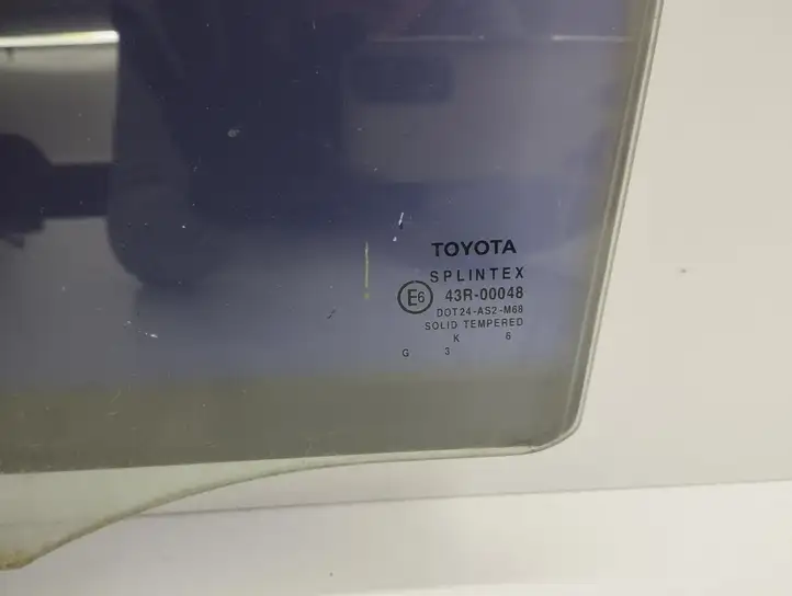 Toyota Corolla E120 E130 (2004 - 2007) 43R00048 Стекло задней двери — фото 4