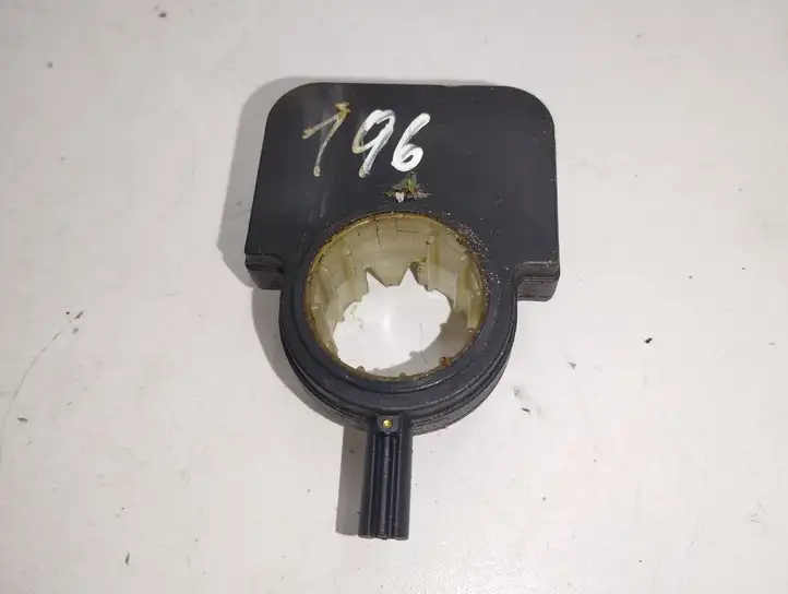 Toyota Corolla Verso AR10 (2004 - 2009) 8924502020 Датчик угла поворота руля — фото 3