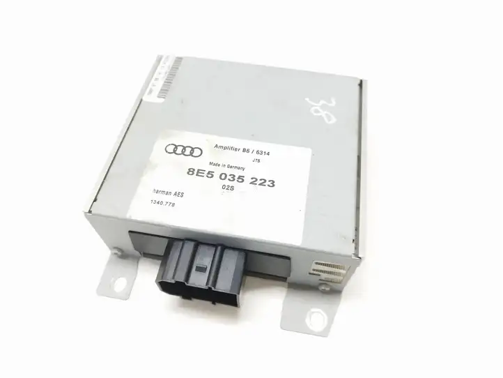 Audi A4 S4 B6 8E 8H (2000 - 2006) 8E5035223 Усилитель звука — фото 1