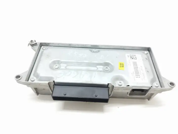 Audi A6 S6 C6 4F (2004 - 2008) 4F0035223K Усилитель звука — фото 4
