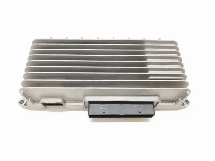 Audi A6 S6 C6 4F (2004 - 2008) 4F0910223H Усилитель звука — фото 1