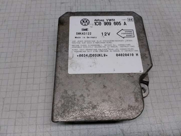 1C0909605A Volkswagen Golf IV Oro pagalvių valdymo blokas