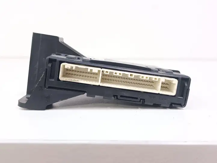 Toyota Prius+ (ZVW40) (2011 - 2018) 8865047280 Модуль управления кондиционером — фото 4