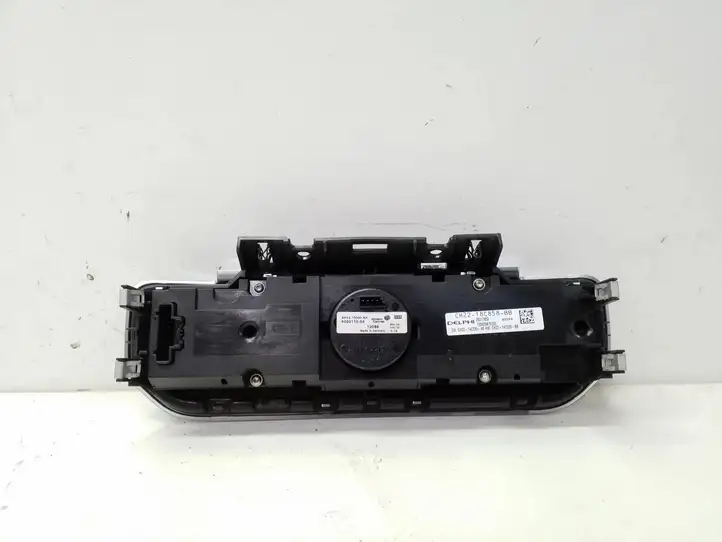 Land Rover Discovery 4 - LR4 (2009 - 2013) AH4215000AH Магнитола / мультимедийная система — фото 3