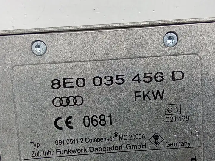 Audi A4 S4 B8 8K (2007 - 2011) 8E0035456D Усилитель антенны — фото 4