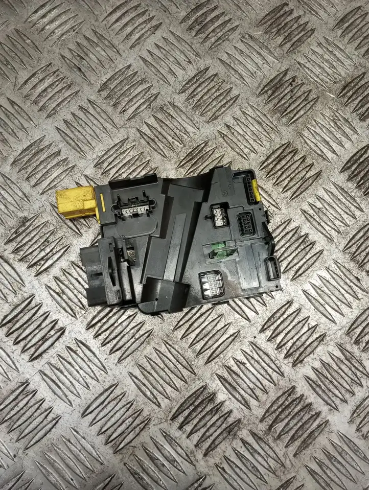 Volkswagen Touran I (2003 - 2010) 1K0953549F Датчик угла поворота руля — фото 2