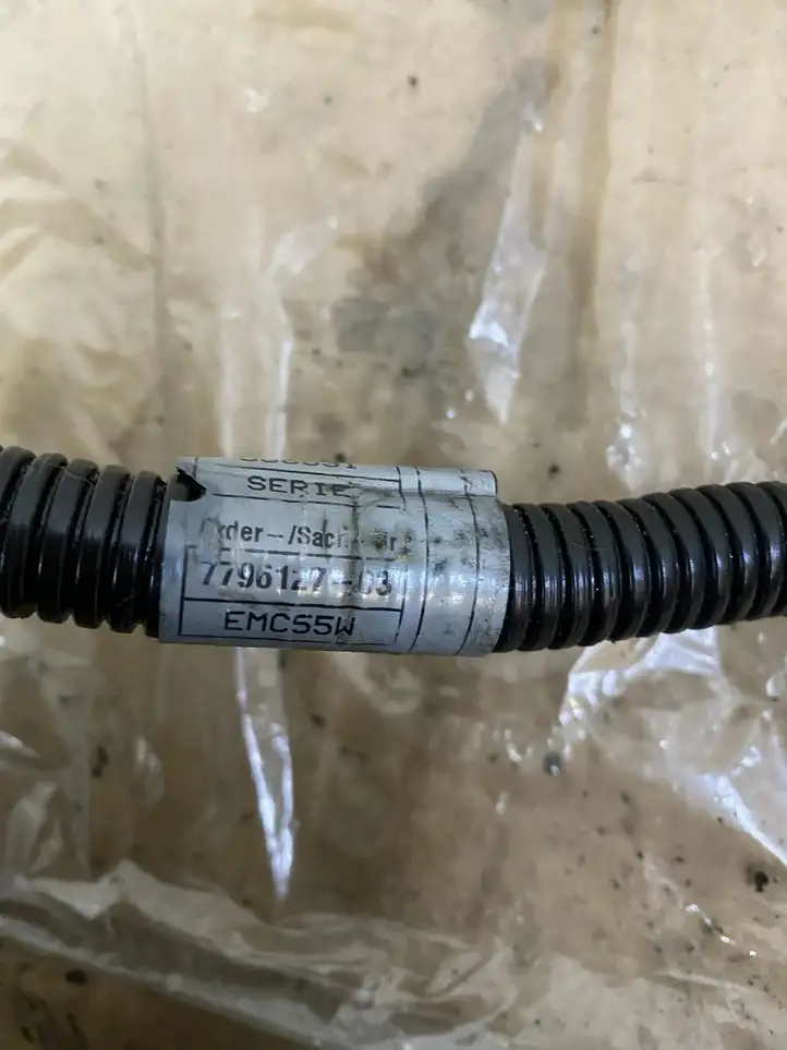 BMW X5 E70 (2006 - 2013) 779612703 Плюсовой провод аккумулятора — фото 5