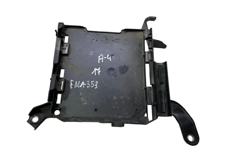 Audi A4 S4 B9 (2015 - 2019) 8W0907647A Кронштейн ЭБУ двигателя — фото 1