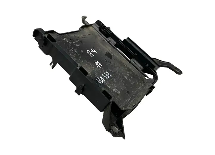 Audi A4 S4 B9 (2015 - 2019) 8W0907647A Кронштейн ЭБУ двигателя — фото 2