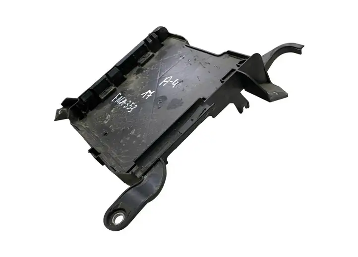 Audi A4 S4 B9 (2015 - 2019) 8W0907647A Кронштейн ЭБУ двигателя — фото 3