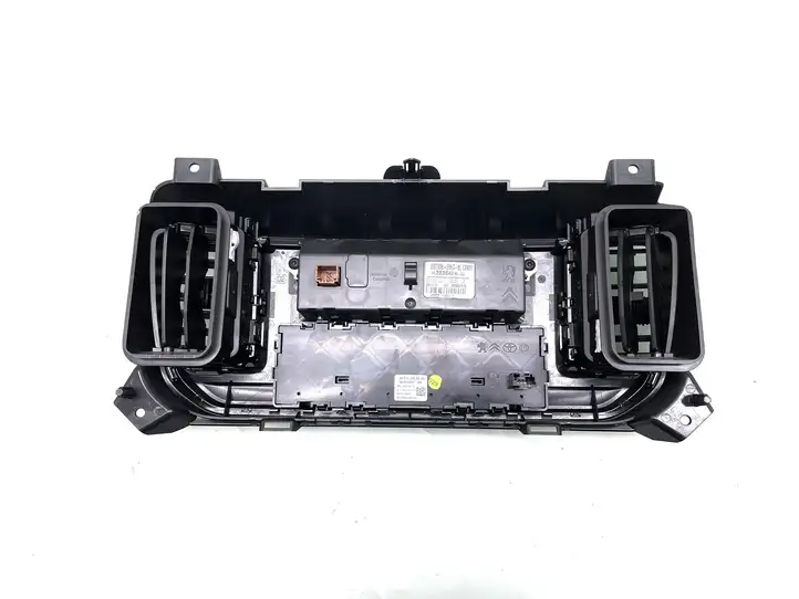 Toyota ProAce City (2016 - ) 982226458000 Магнитола / мультимедийная система — фото 2