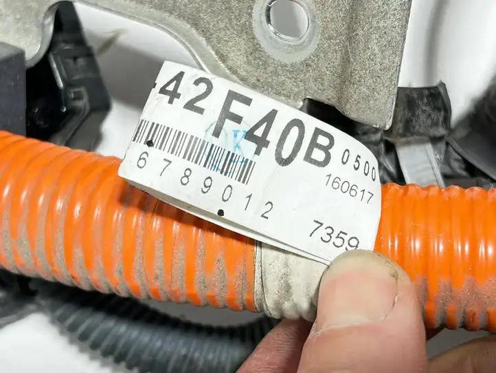 Toyota RAV 4 (XA40) (2012 - 2018) 8212142F40 Проводка двигателя — фото 3