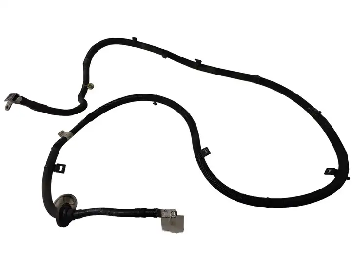 Opel Astra K (2015 - 2020) 39070265 Плюсовой провод аккумулятора — фото 1