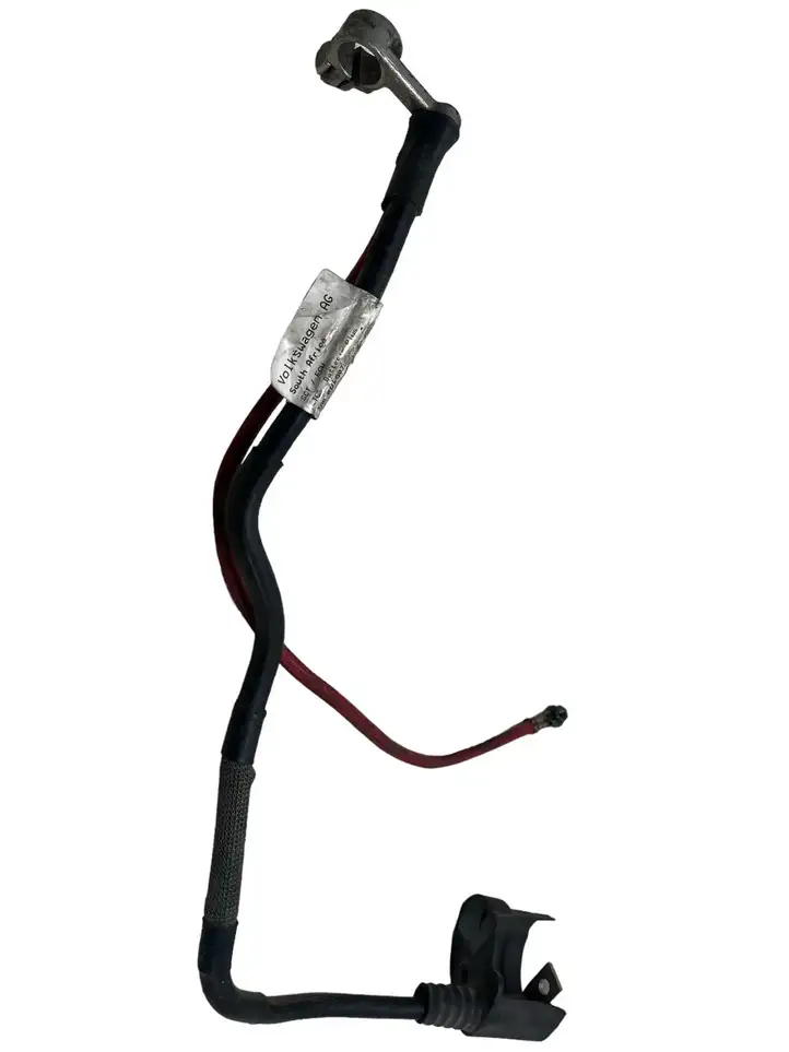 Volkswagen PASSAT B6 (2005 - 2010) 1K0971228M Плюсовой провод аккумулятора — фото 2