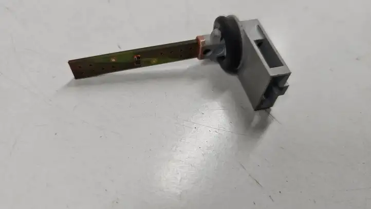 Volkswagen PASSAT B6 (2005 - 2010) 4B0820539 Датчик температуры воздуха в салоне — фото 2