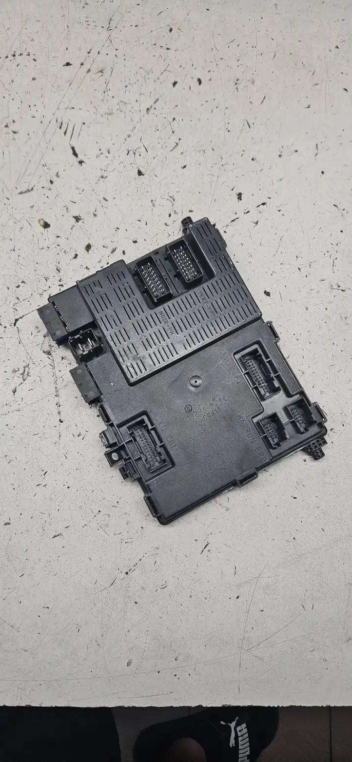 Citroen Xsara Picasso (1999 - 2012) 9650624580 Блок предохранителей — фото 3