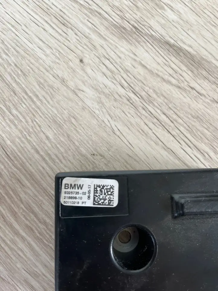 BMW 3 F30 F35 F31 (2012 - 2018)  9325735 Усилитель антенны