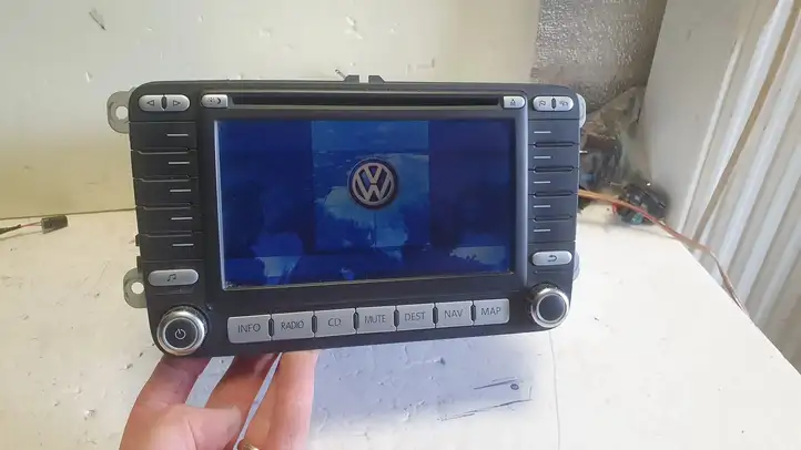 Volkswagen Golf V (2003 - 2009) 1K0035198C Магнитола / мультимедийная система — фото 4