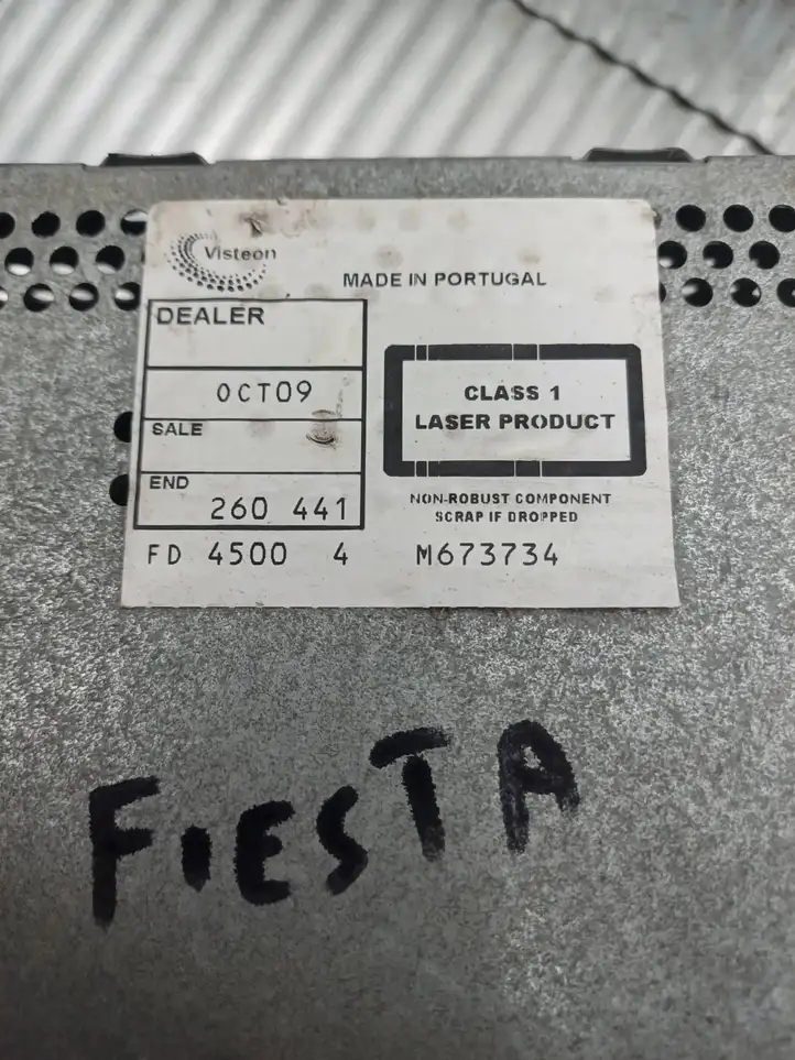 Ford Fiesta (2000 - 2005) 260441 Магнитола / мультимедийная система — фото 3