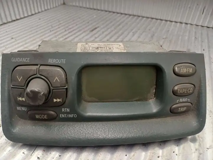 Toyota Yaris (2005 - 2009) 861100D020 Магнитола / мультимедийная система — фото 2