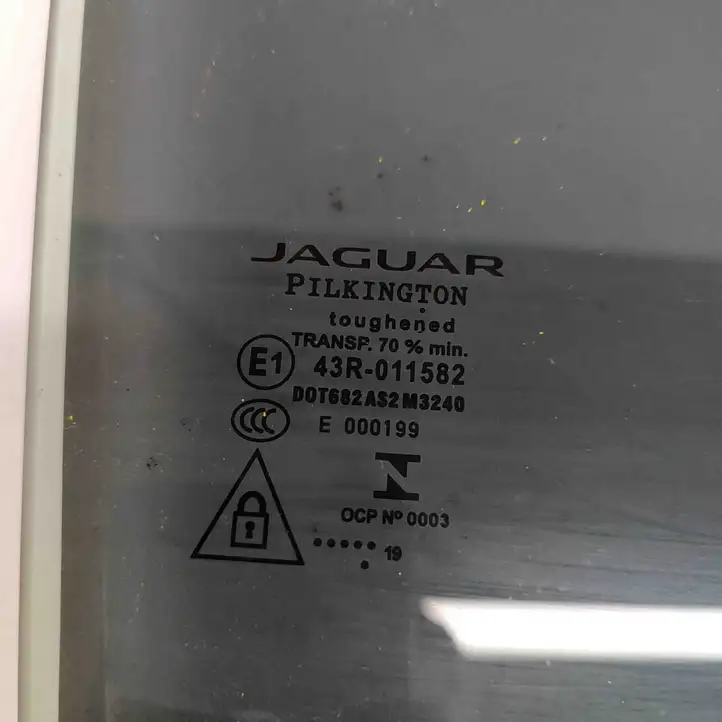 Jaguar F-Pace (2016 - ) HK8325712AA Стекло задней двери — фото 7