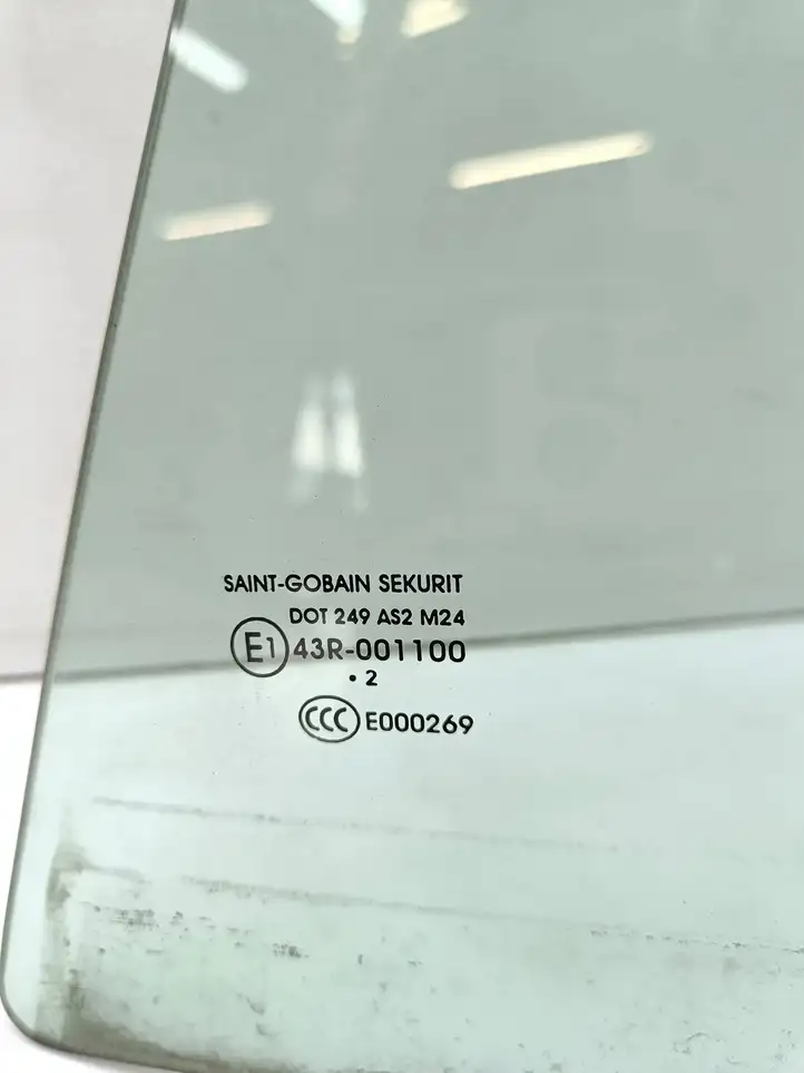 Citroen Berlingo (2012 - 2015) 43R-001100 Стекло передней двери — фото 4