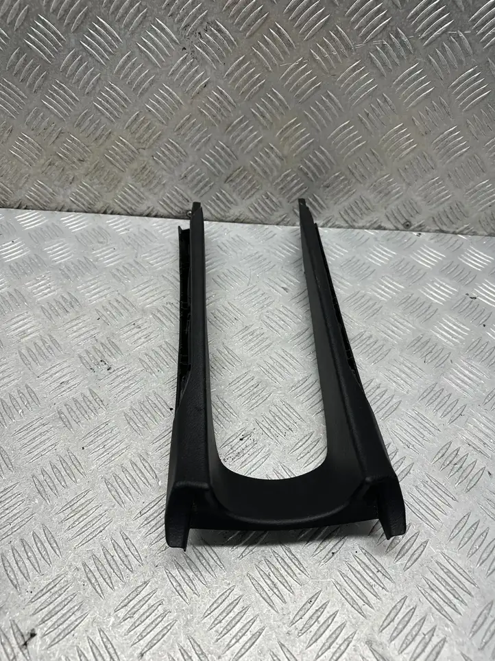 Toyota Avensis T270 (2015 - 2018) 5891305030 Прочие детали салона — фото 1