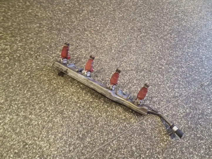 Nissan Almera N16 (2000 - 2010) Комплект форсунок — фото 1
